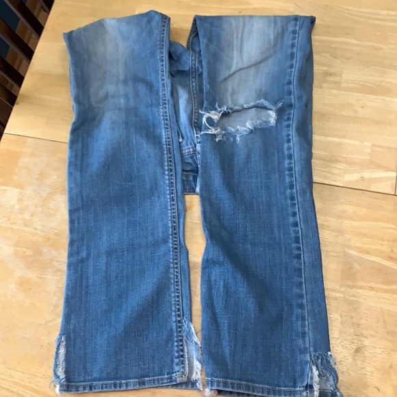 Sold - Picture 4 of 6